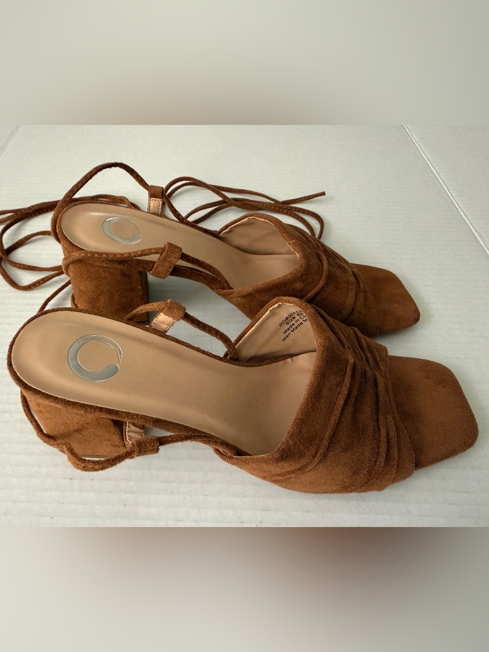 Journee Collection Felisity Block Heel Sandals Ankle Tie Straps Women's Sz 8.5